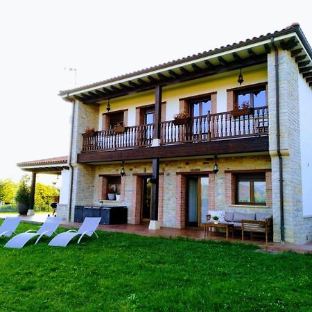 Villa Tiviti Oviedo Luaran gambar