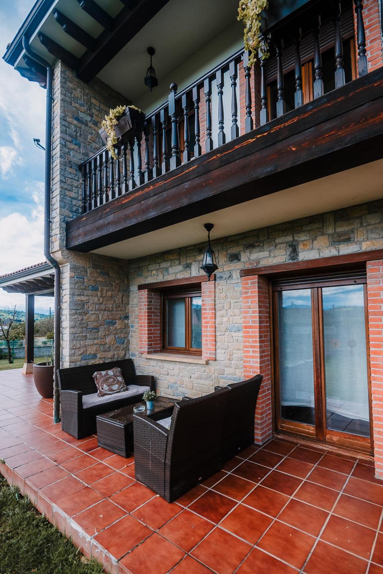 Villa Tiviti Oviedo Luaran gambar