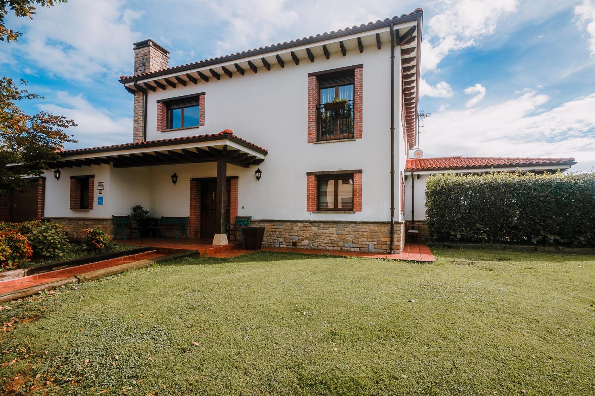 Villa Tiviti Oviedo Luaran gambar