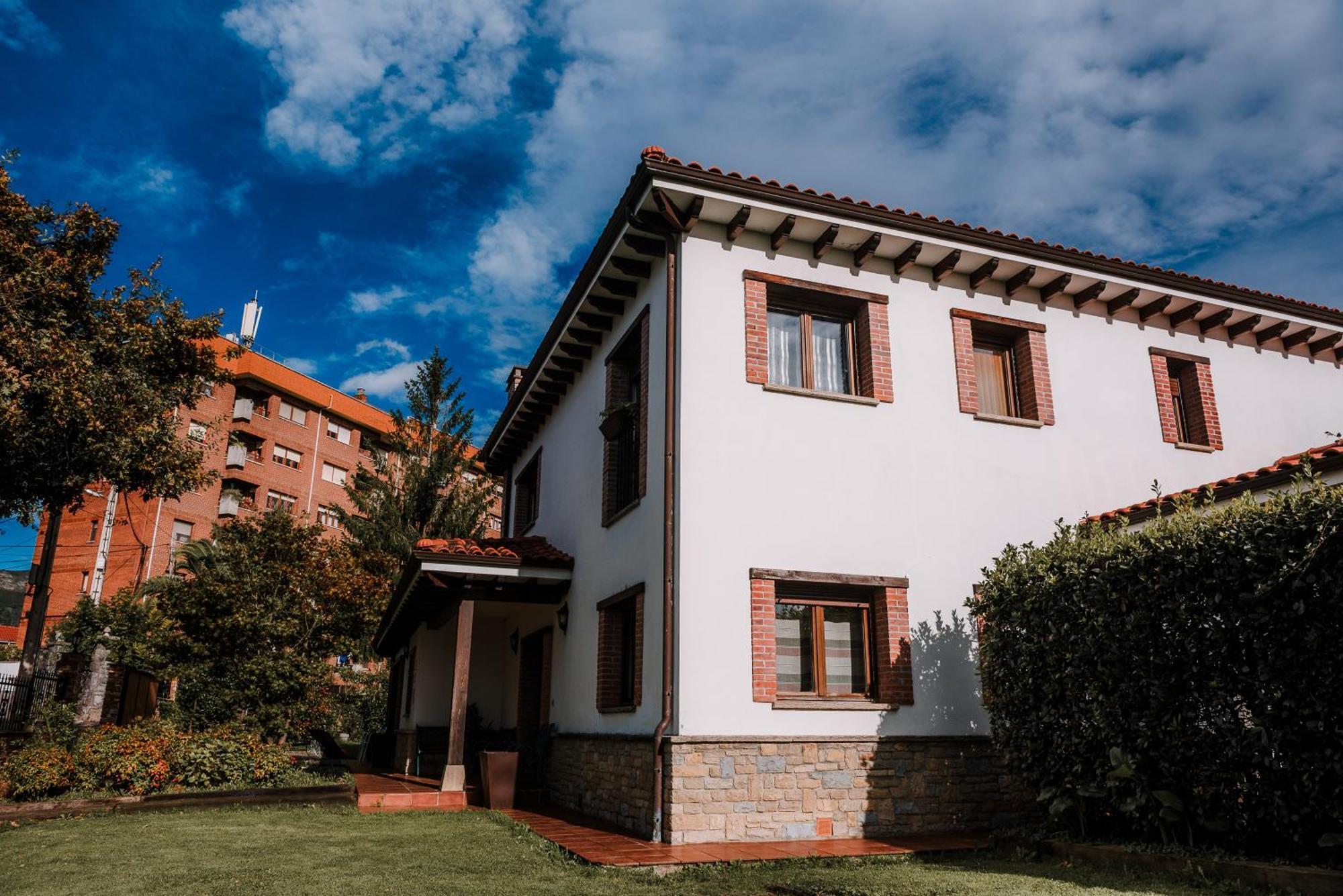 Villa Tiviti Oviedo Luaran gambar