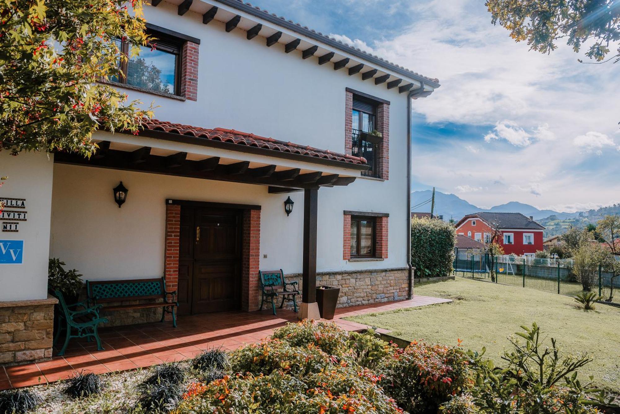 Villa Tiviti Oviedo Luaran gambar